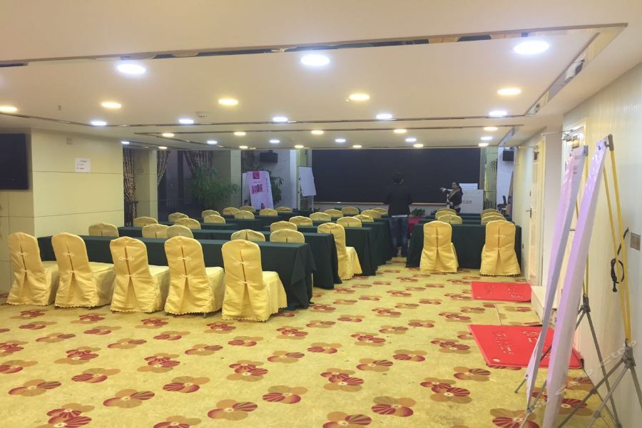 Days Inn South Guangzhou Raiway Station מראה חיצוני תמונה