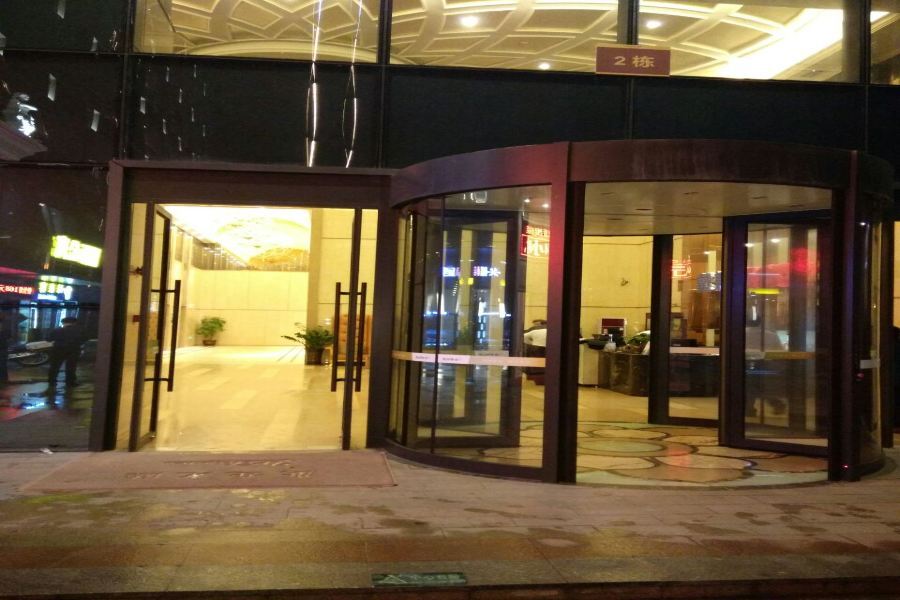 Days Inn South Guangzhou Raiway Station מראה חיצוני תמונה